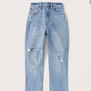 Abercrombie Curve Love Ultra High Rise 90s Straight Jean